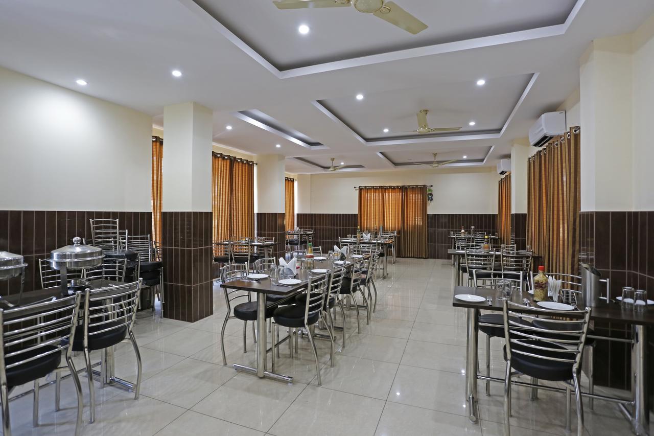 Hotel Vishnu Inn Dehradún Kültér fotó